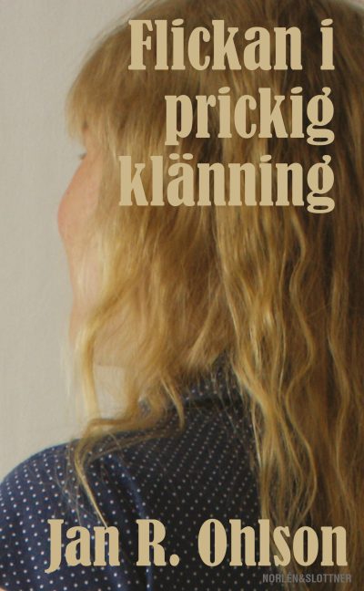 Flickan i prickig klänning